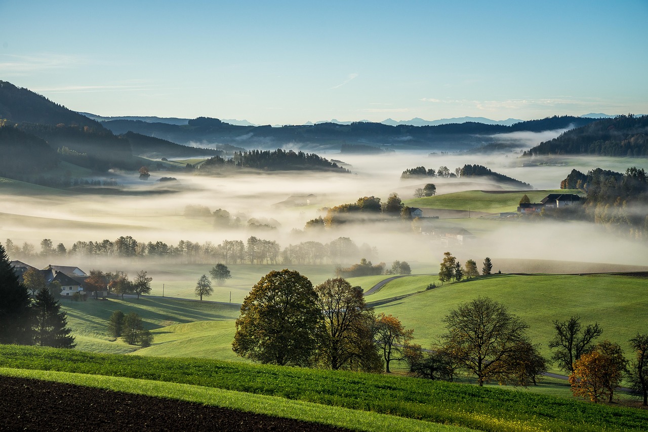 Mühlviertel rular landscape with fog | Photo by: @Leonhard_Niederwimmer at Pixabay